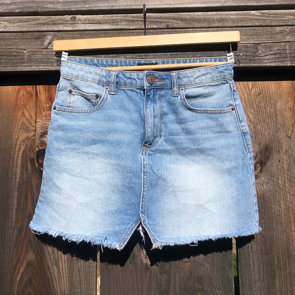 Urban Outfitters BDG denim skirt light wash Size S